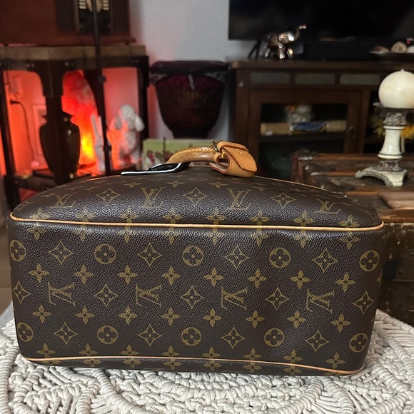 Louis Vuitton Deauville Brown Monogram Bag with Scarf Accent - Picture 3 of 16